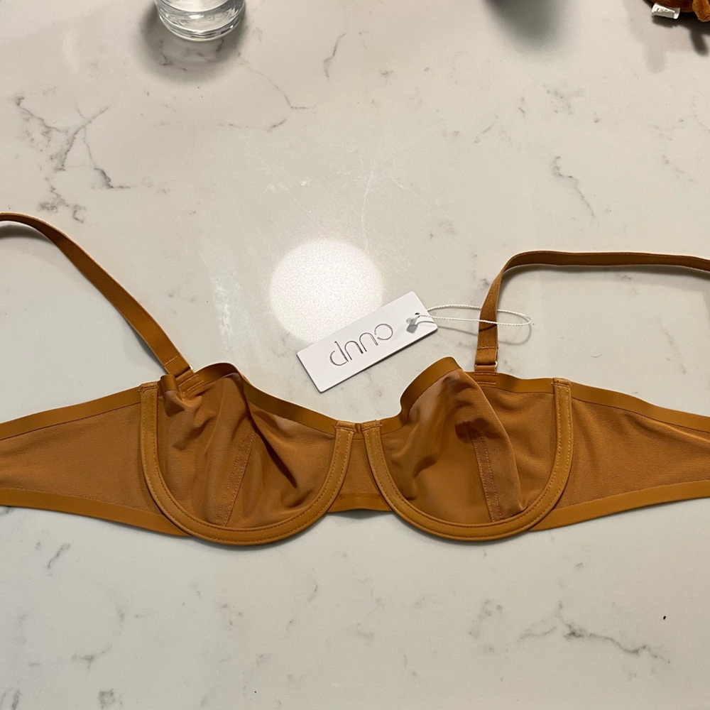 BRAND NEW, NEVER WORN CUUP bra, 32B